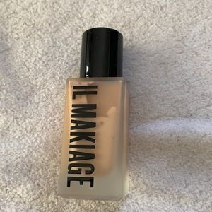 IL Makiage Foundation NEW